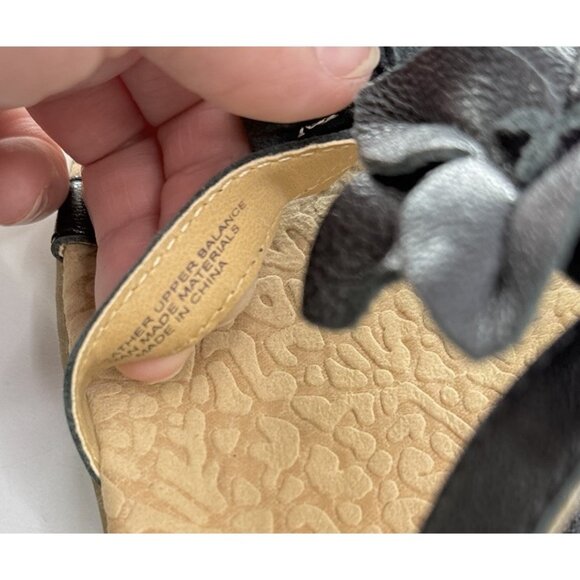 B.O.C. Børn Strappy Sandals Black Leather Flowers Flat Heel Sz 7/38 Preppy Boho - Picture 5 of 10